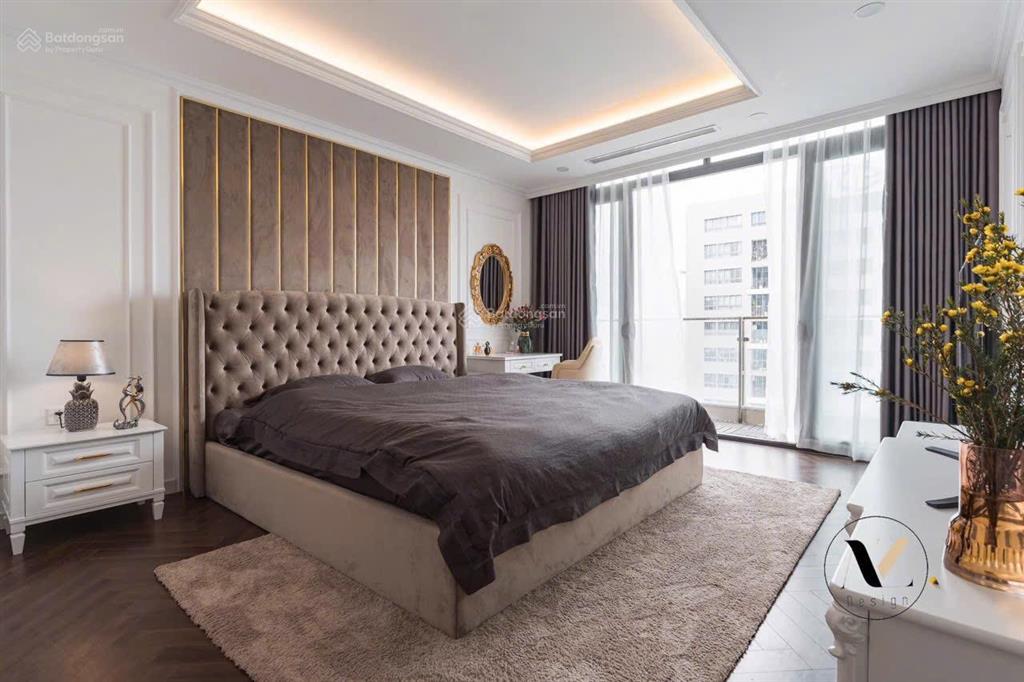 Em mỹ chuyên chung cư dolphin plaza cần cho thuê căn hộ 191m2,4pn, full đồ, có slot ô tô,vào ở luôn