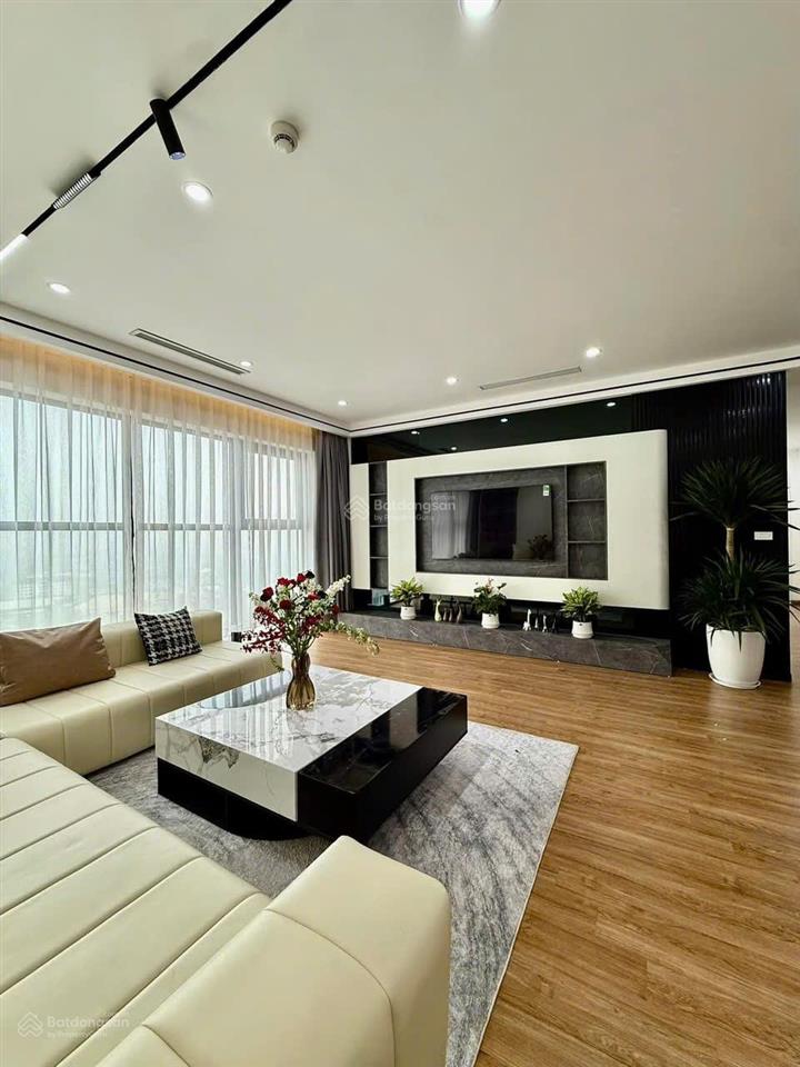 Em mỹ cư dân chuyên chung cư iris garden cần bán căn hộ 3pn, 135m2, giá sốc, nội thất đầy đủ