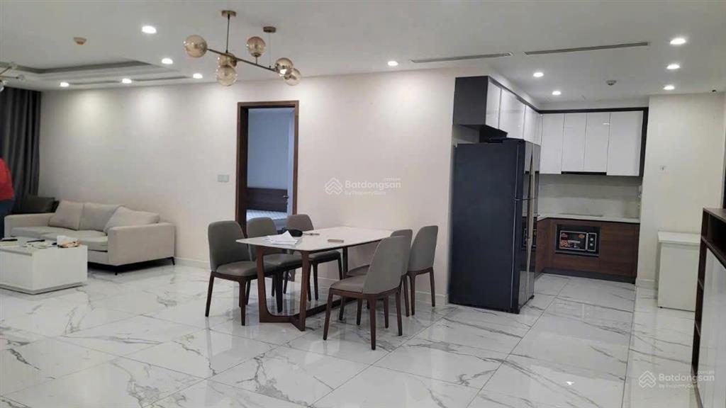 Cho thuê căn hộ mỹ đình, sunshine center, 153m2, 4pn,có slot ô tô. có thể vào ở luôn.19 triệu/tháng