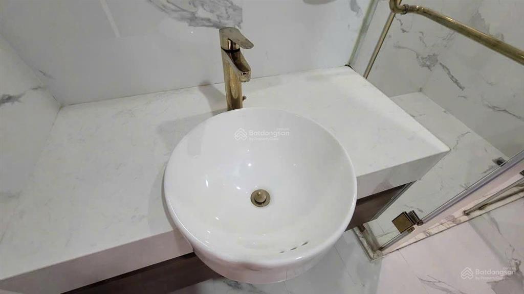 Cho thuê căn hộ mỹ đình, sunshine center, 153m2, 4pn,có slot ô tô. có thể vào ở luôn.19 triệu/tháng