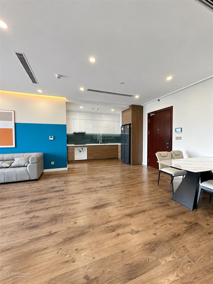 Hoàng thành pearl 2pn 80m2 full đồ giá chỉ 6,7 tỷ. pháp lý rõ ràng. nhà đẹp mới