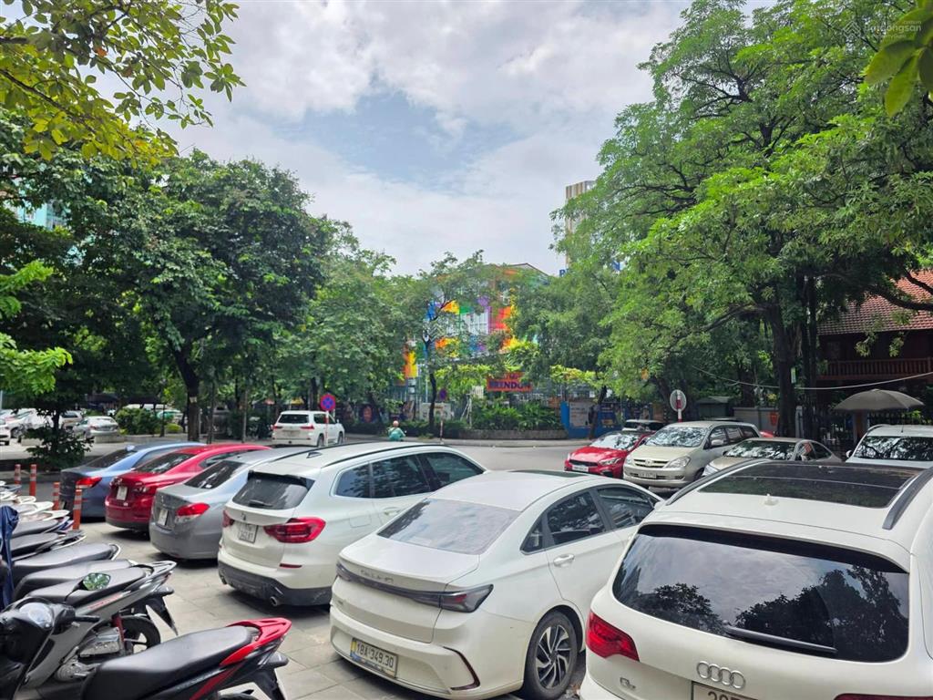 Đúng là ko còn căn nào rẻ hơn chúng cư trung tâm thanh xuân lê văn lương 53.6 m t4 mt 4 m có 4.3 t