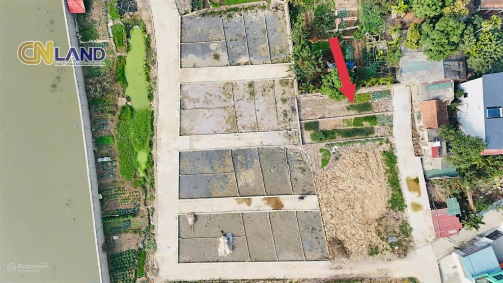 Chính chủ bán lô đất 83m2, cách tỉnh lộ 424 700m, cách vành đai 5 300m. giá 1x triệu/m, x trung học
