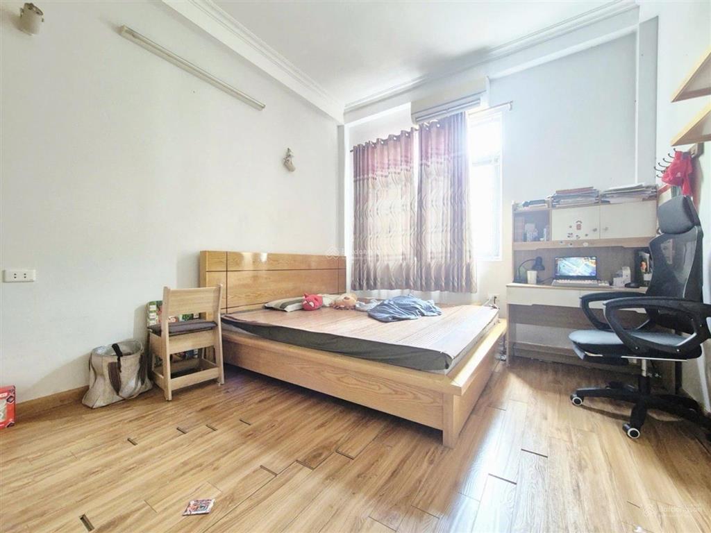 Dân xây 45m, ô tô đỗ cửa, sát đường lớn, cầu vĩnh tuy chỉ 300m giá tốt, giảm chào sâu