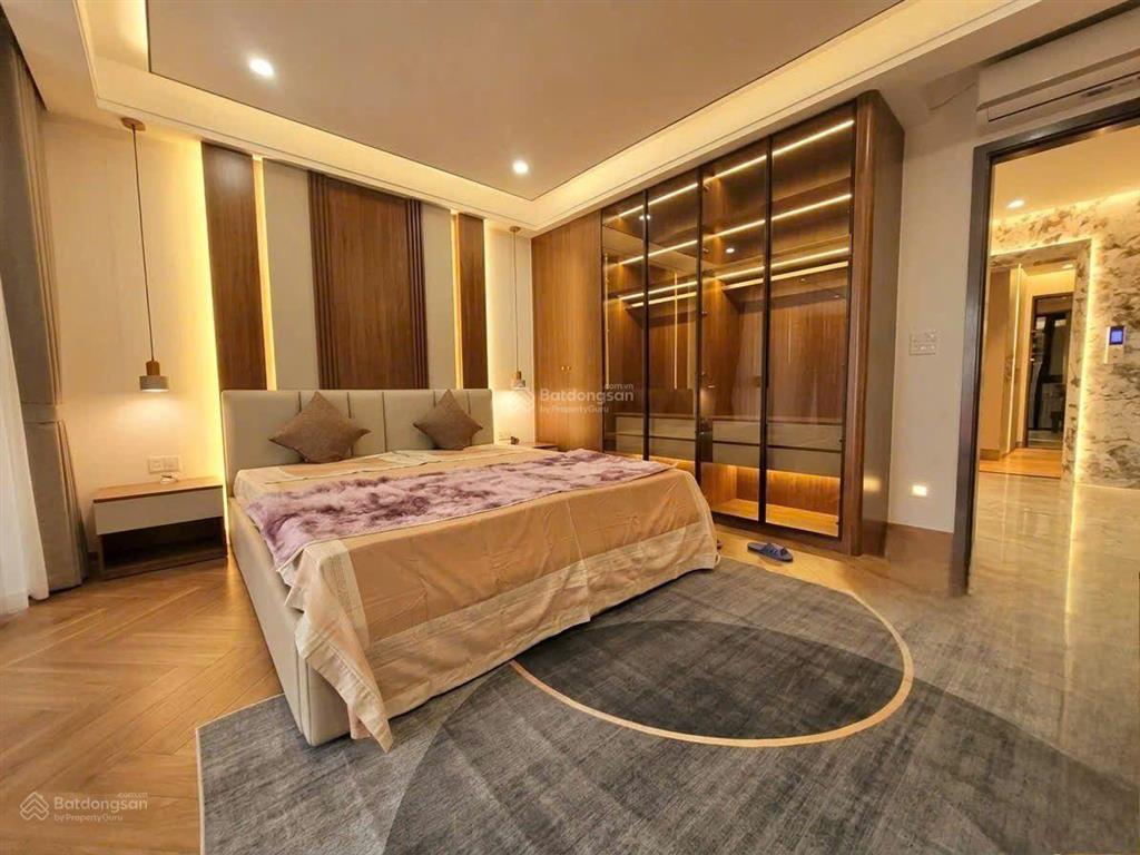 Giảm chào 3 tỷ, mặt ngõ kinh doanh đỉnh, view hồ 30ha, gara 2 ô tô