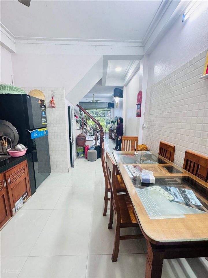 Dân xây, ô tô đỗ cửa, view thoáng xa, ngay dự án trường và đường lớn