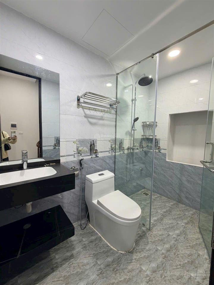 Giá đầu 6đ, nhà đẹp thạch bàn, ô tô 7 chỗ đỗ cửa