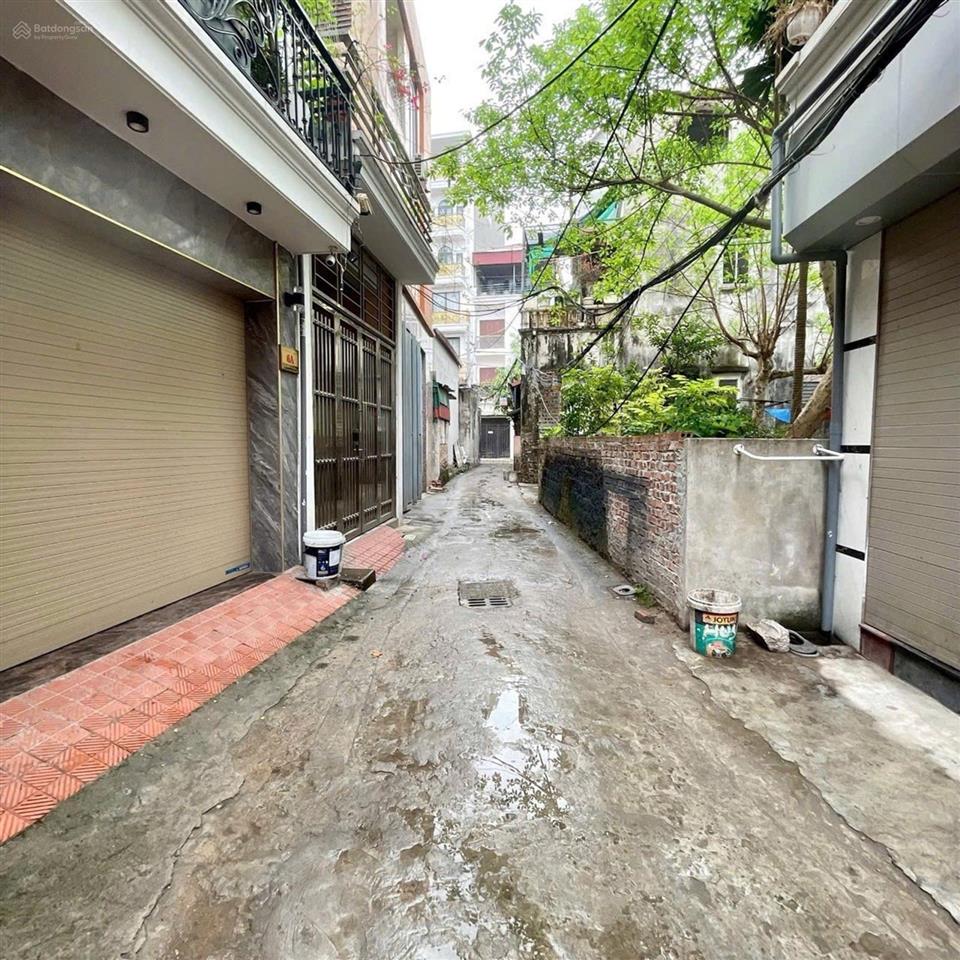 Dân xây thạch bàn, ngõ ô tô thông, gần đường 25m giá tốt 7 tỷ