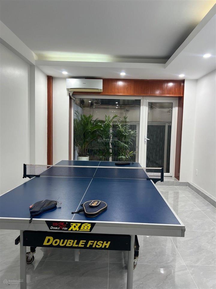 Bồ đề, nhà dân xây tâm vượng khí, trong khu phân lô ô tô tránh thông, sát phố giá tốt
