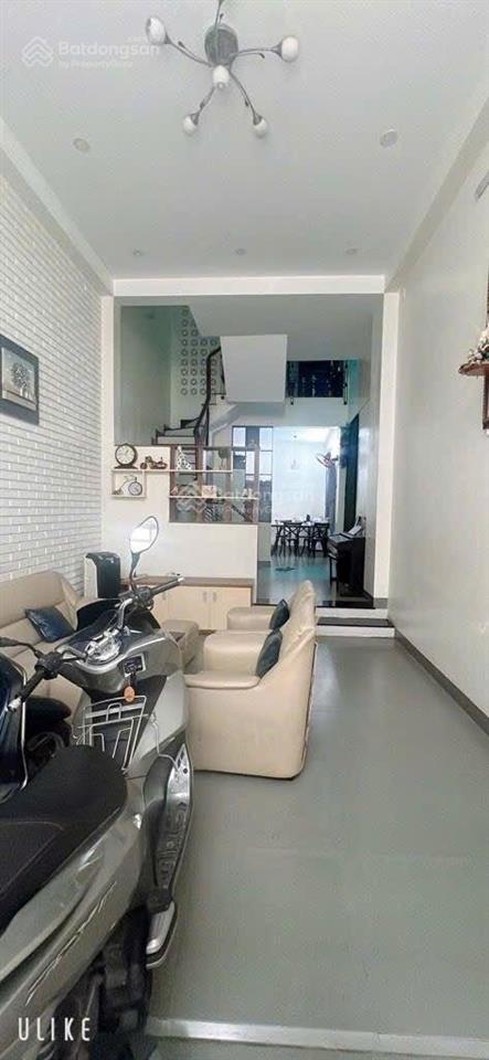 Xuất cảnh bán gấp nhà cách mạng tháng 8 ngay công viên lê thị riêng, hẻm xe tải thông ra hoàng sa