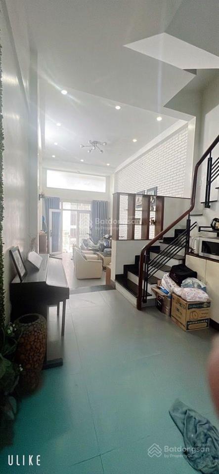 Xuất cảnh bán gấp nhà cách mạng tháng 8 ngay công viên lê thị riêng, hẻm xe tải thông ra hoàng sa
