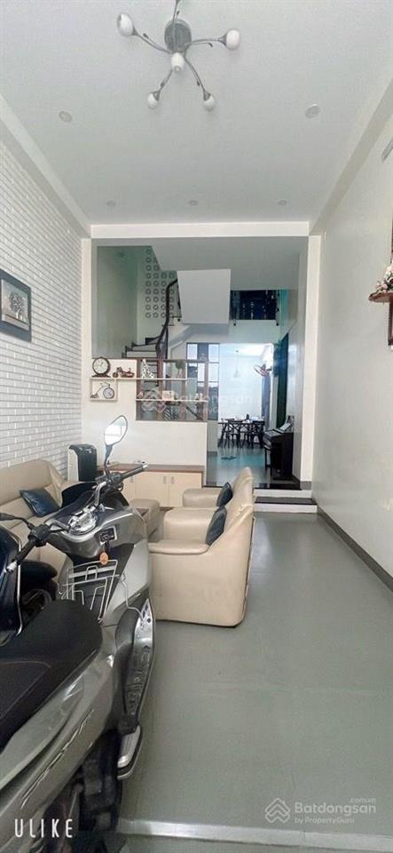 Xuất cảnh bán gấp nhà cách mạng tháng 8 ngay công viên lê thị riêng, hẻm xe tải thông ra hoàng sa