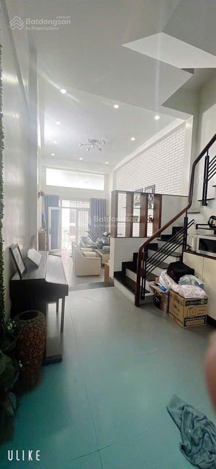 Xuất cảnh bán gấp nhà cách mạng tháng 8 ngay công viên lê thị riêng, hẻm xe tải thông ra hoàng sa