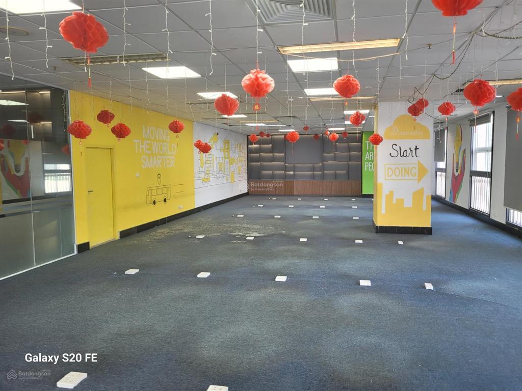 Bql cho thuê văn phòng sudico mễ trì 200m2 cắt từ 70m2 có thể lấy nội thất vào được luôn