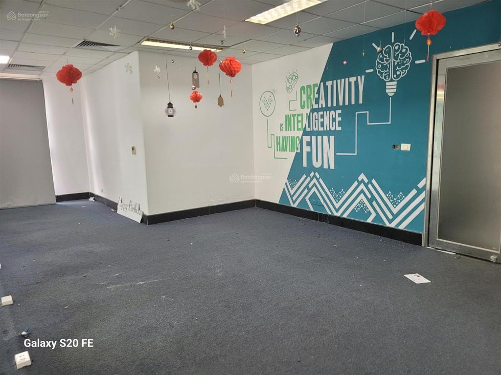 Bql cho thuê văn phòng sudico mễ trì 200m2 cắt từ 70m2 có thể lấy nội thất vào được luôn