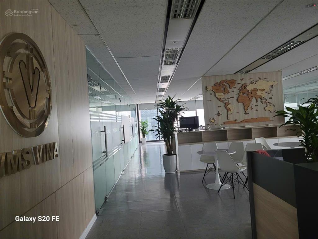 Cđt cho thuê vp charmvit trần duy hưng 300m2 cắt nhỏ từ 80m2 sẵn nội thất đẹp hạng a