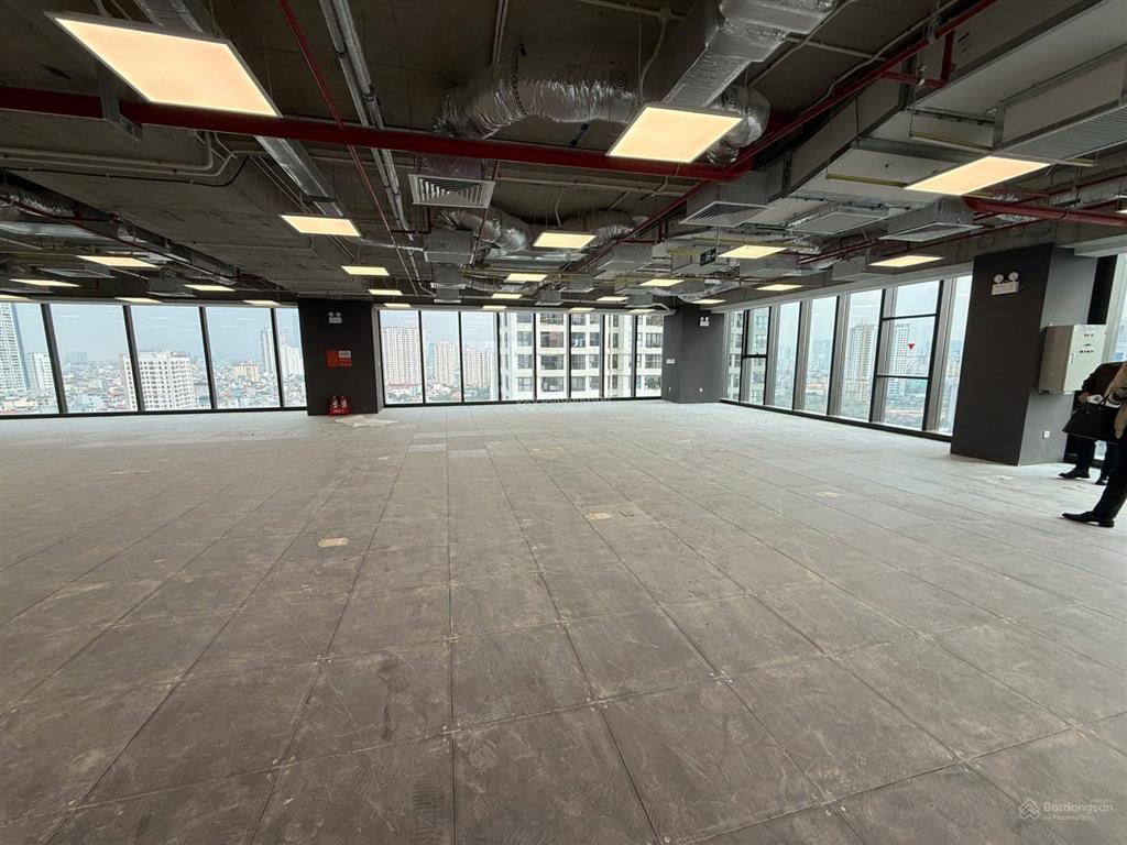 Cho thuê vp the marc 88 trần thái tông 500m2 cắt nhỏ từ 100m2 view siêu đẹp hạng a vào được luôn