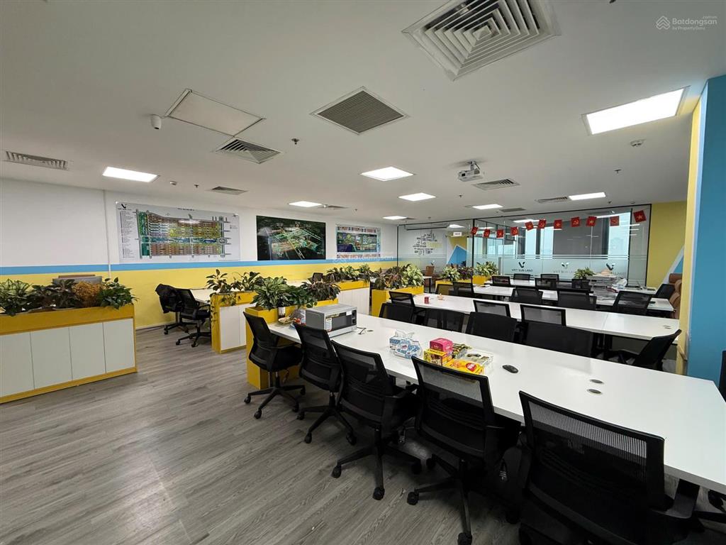 Bq cho thuê vp viwaseen 48 tố hữu 500m2 cắt từ 150m2 sẵn nội thất cơ bản đẹp vào luôn