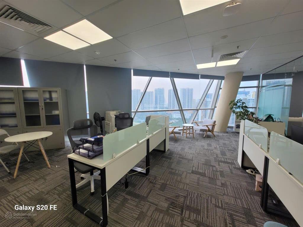 Cho thuê văn phòng hud lê văn lương 300m2 cắt được 200m2 có nội thất view đẹp văn phòng hạng a