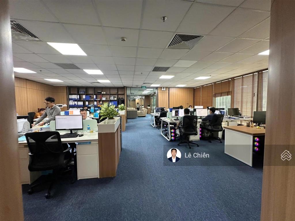 Cho thuê văn phòng central field 219 trung kính 300m2 cắt tối thiểu từ 100m2 có nội thất vào luôn