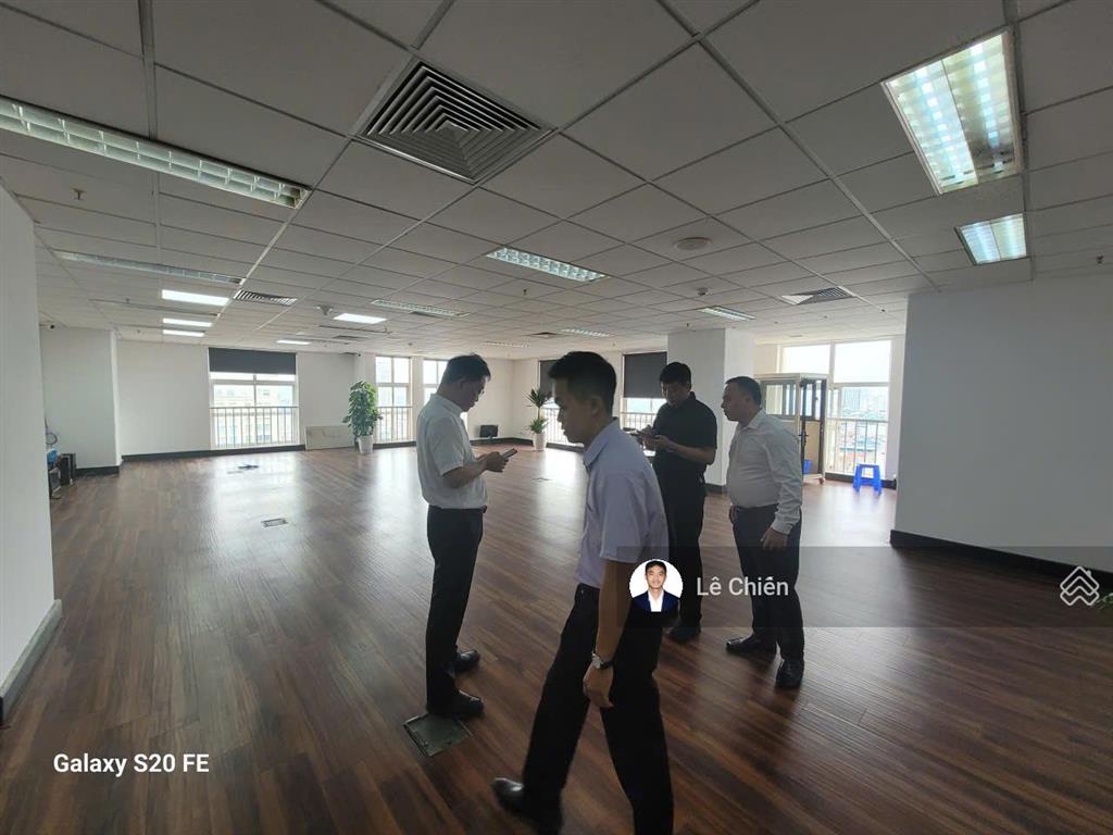 Vp thuê tòa sông đà phạm hùng 300m2 cắt từ 100m2 theo nhu cầu có nội thất vào được luôn