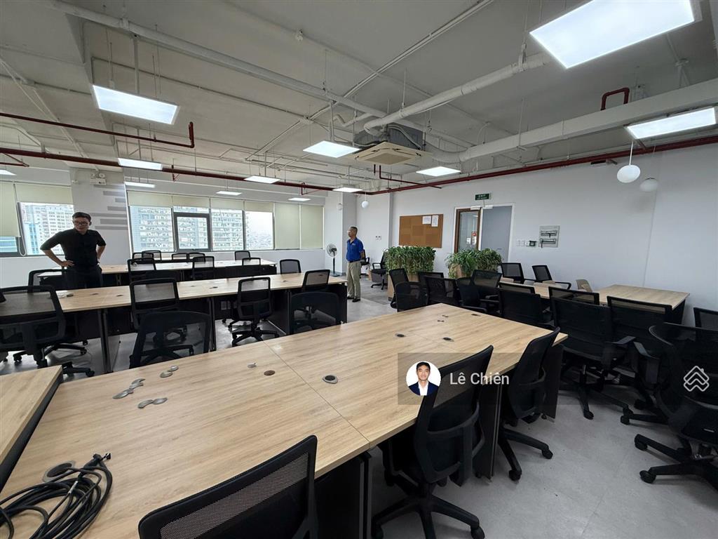 Cho thuê vp adg lê văn thiêm 500m2, cắt được từ 150m2, có nội thất, view đẹp, văn phòng hạng a