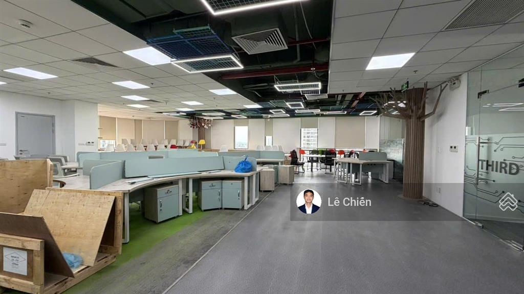 Nhượng vp thuê detech tôn thất thuyết 250m2 có cắt nhỏ 100m2 sẵn nội thất nhượng