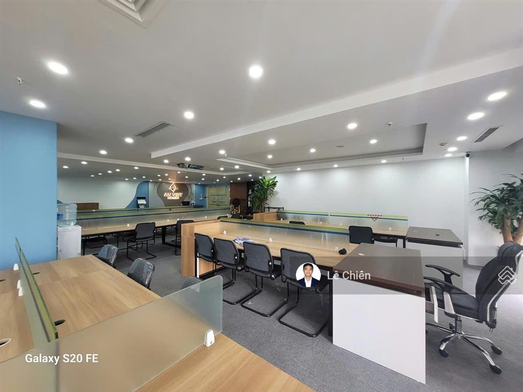 Cđt nhượng vp n05 hoàng đạo thúy 500m2 cắt nhỏ từ 200m2 có sẵn nội thất vào được luôn