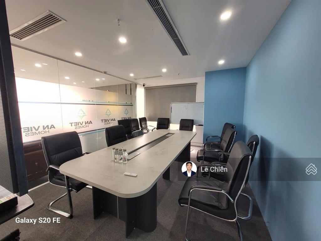 Cđt nhượng vp n05 hoàng đạo thúy 500m2 cắt nhỏ từ 200m2 có sẵn nội thất vào được luôn