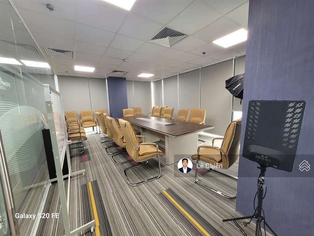 Vp center point 85 lê văn lương 500m2 cắt nhỏ 200m2 có nội thất cho thuê theo yêu cầu