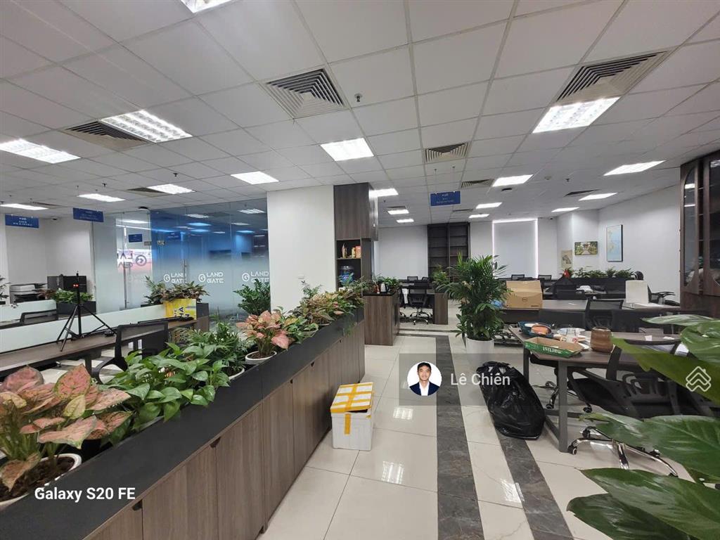 Bql cho thuê vp 300m2, cắt nhỏ được từ 100m2, nhượng nội thất, có thể lấy hapulico vũ trọng phụng
