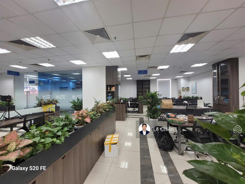 Bql cho thuê vp 300m2, cắt nhỏ được từ 100m2, nhượng nội thất, có thể lấy hapulico vũ trọng phụng