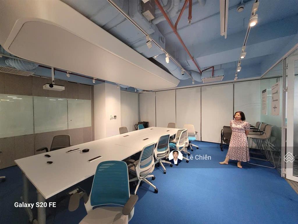 Nhượng văn phòng cic 219 trung kính 1000m2 cắt từ 150m2 sẵn nội thất, view đẹp theo nhu cầu