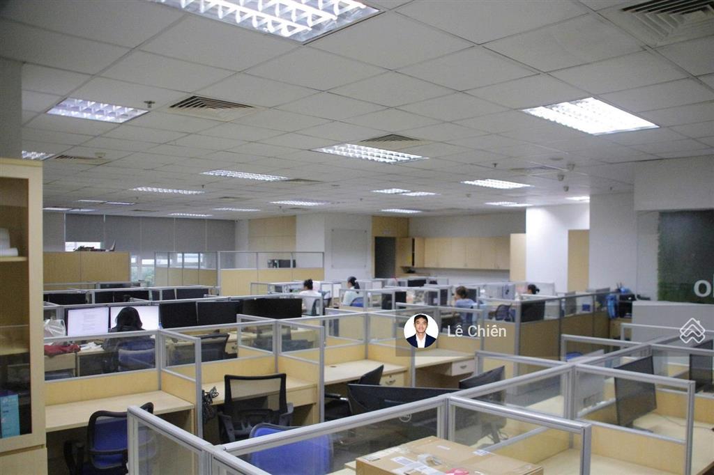 Bql cho thuê vp vimeco nguyễn chánh 500m2 cắt nhỏ từ 150m2 nội thất cơ bản vào được luôn