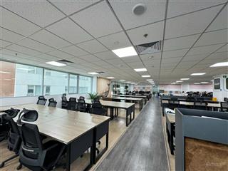 Nhượng văn phòng cho thuê tòa việt á duy tân dt 500m2 cắt từ 100m2 sẵn nội thất rất đẹp