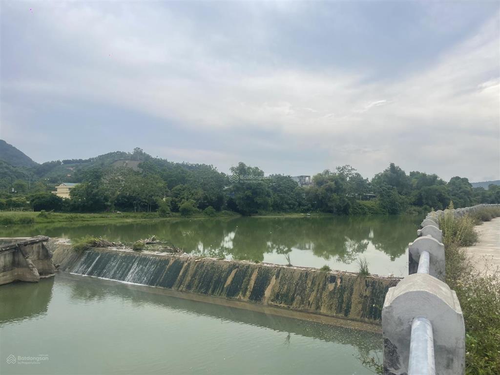 Lô đất hiếm bám sông bùi trung tâm lương sơn