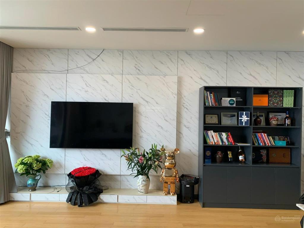 Bán căn 02pn 02vs cc thái hà constrexim bca đủ đồ 70m2 , 43 đường phạm văn đồng