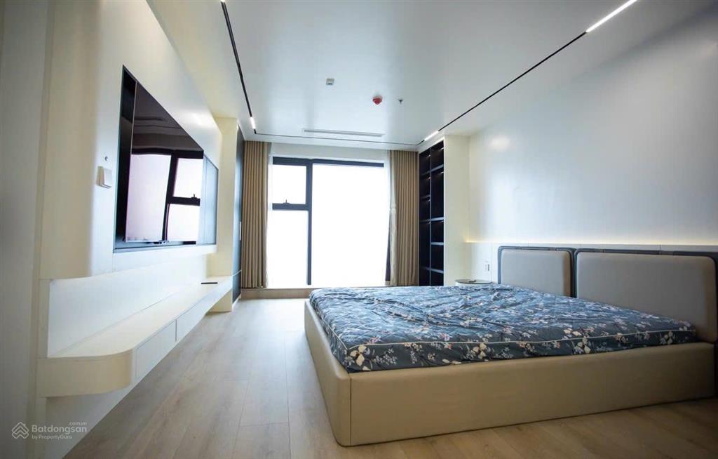 Chính chủ bán 03pn và 02vs cc the nine 92m2 tầng đẹp, full nội thất mặt đường phạm văn đồng