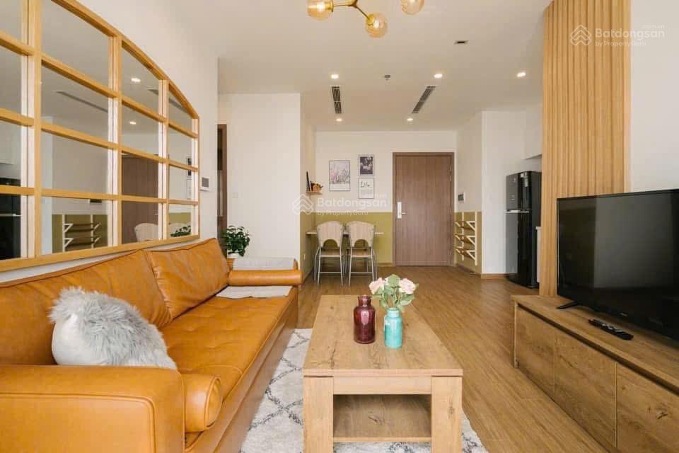 Cần bán gấp 70m2 chung cư thái hà bca giá 5,x tỷ 2pn và 2vs, nội thất đẹp, 43 phạm văn đồng