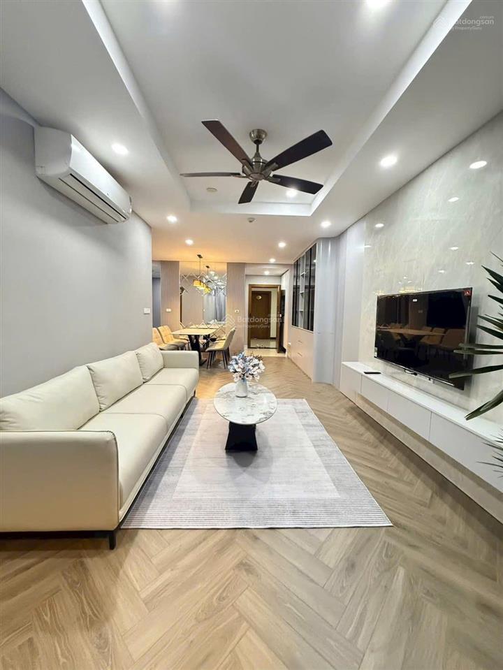 Bán căn 02pn&2vs 66,8m2 giá 5,7 tỷ green star full nội thất, 234 phạm văn đồng