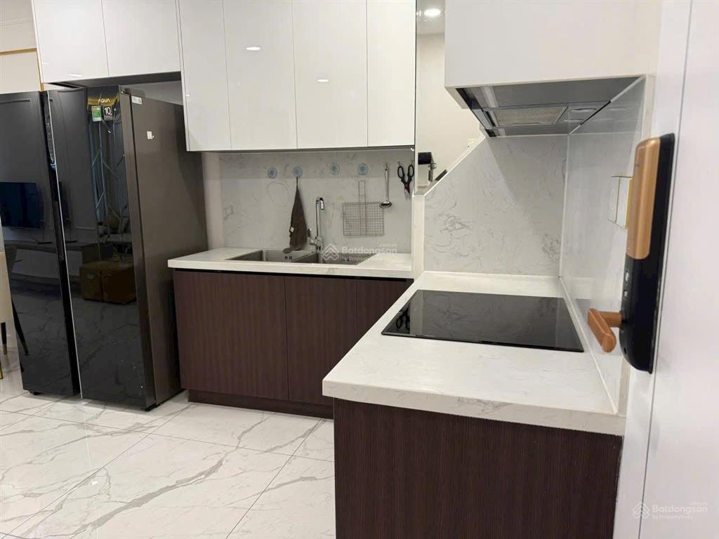 Em còn 1 căn hiếm có giá hời dự án chỉ 7,8 tỷ/căn (3pn 2wc  106m2) sunshine sky city.  em phan