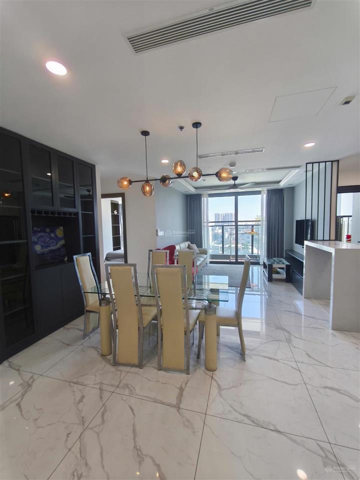 Em còn 1 căn hiếm có giá hời dự án chỉ 7,8 tỷ/căn (3pn 2wc  106m2) sunshine sky city.  em phan