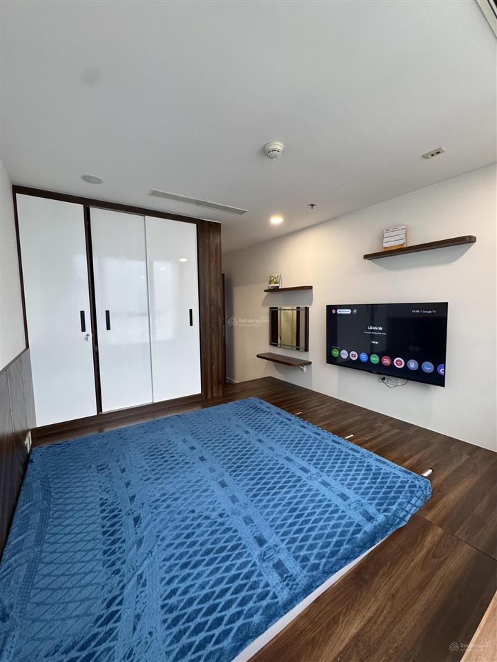 Cho thuê căn hộ lầu cao sunshine sky city 2pn và 2wc, full nội thất. giá chỉ 17 triệu/tháng.