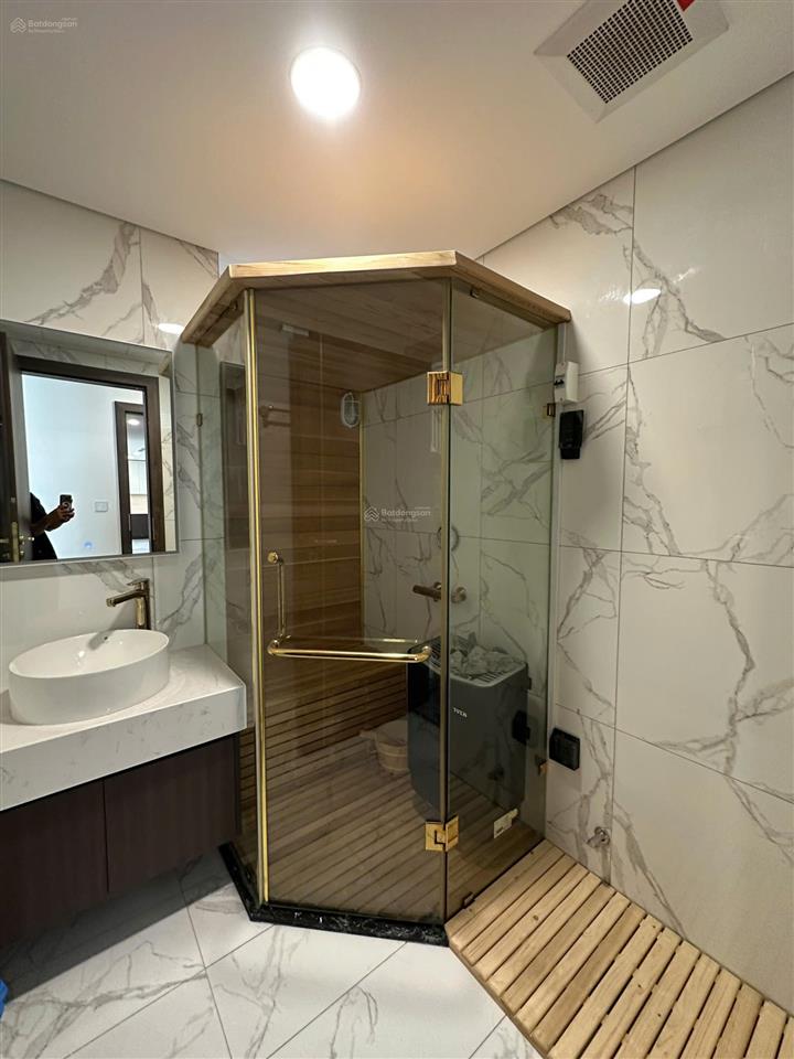 Em còn 1 căn hiếm có giá hời dự án chỉ 9 tỷ/căn (4pn 3wc  132m2) sunshine sky city.  em phan