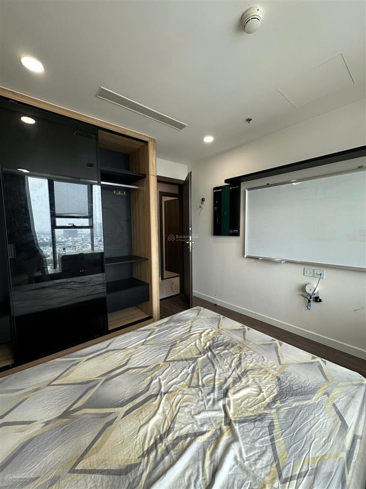 Em còn 1 căn hiếm có giá hời dự án chỉ 9 tỷ/căn (4pn 3wc  132m2) sunshine sky city.  em phan