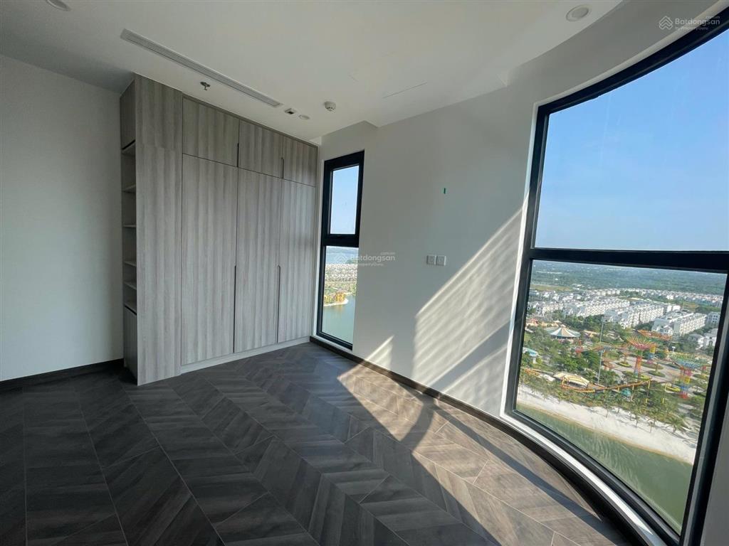 Hiếm có 1 căn 3pn the opus one view công viên 36ha và sông đồng nai, chủ cần bán gấp giá 10 tỷ tl