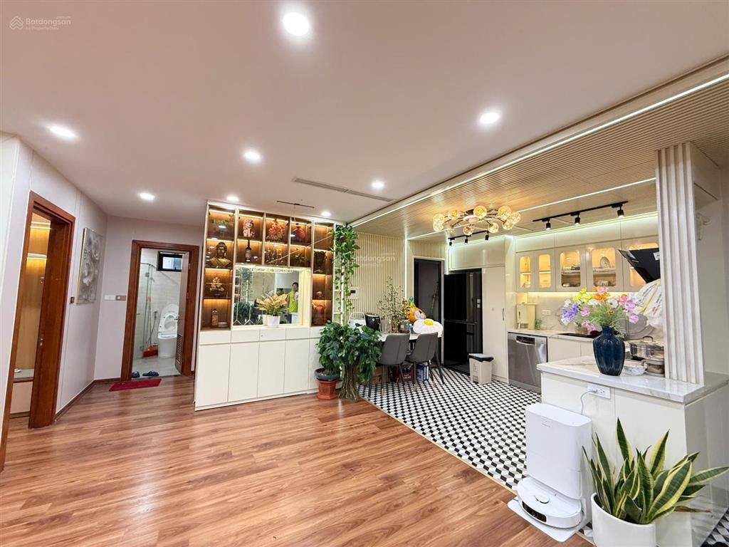 Chính chủ bán căn hộ chung cư tầng 20, dt 124 m2, 7,85 tỷ vnd tại flc landmark.  0988 594 ***