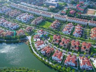Nhà biệt thự đơn lập . vị trí góc hai mạt đường diện tích đất 389m2 đã có sổ đỏ