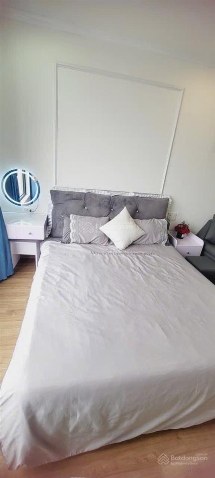 Bán căn studio siêu xinh, tầng cao, nội thất mới 90%