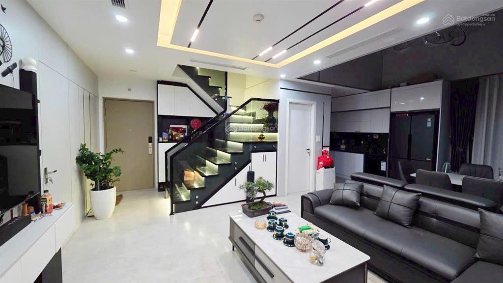 Bán căn studio siêu xinh, tầng cao, nội thất mới 90%